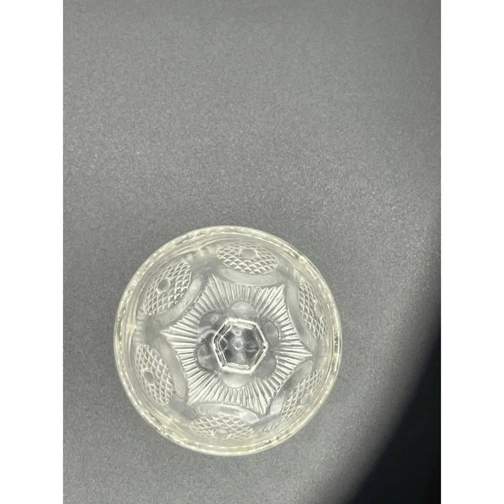 ANTIQUE US GLASS LEAF & DART CLEAR PRESSED GLASS OPEN PEDESTAL‎ SALT NUT DISH